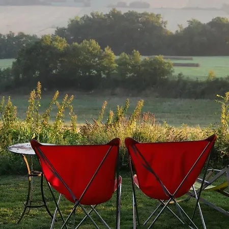 La Maison De Louis Bed & Breakfast *