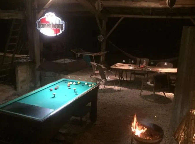 La Maison De Louis ベッド・アンド・ブレックファスト Francon