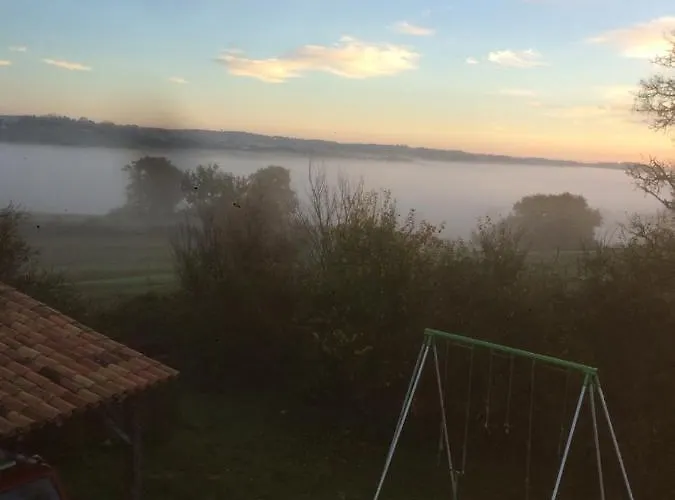 La Maison De Louis ベッド・アンド・ブレックファスト 3*